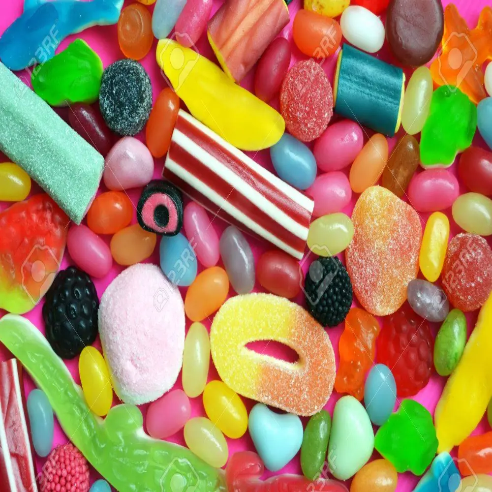 Diferentes bolsas de dulces surtidos, ideales para fiestas o piñatas